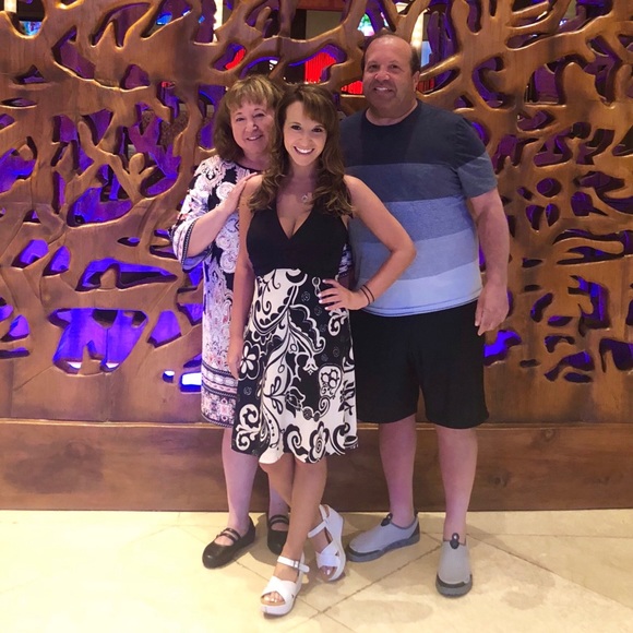 Meet your Posher, Sherri - Picture 2 of 2